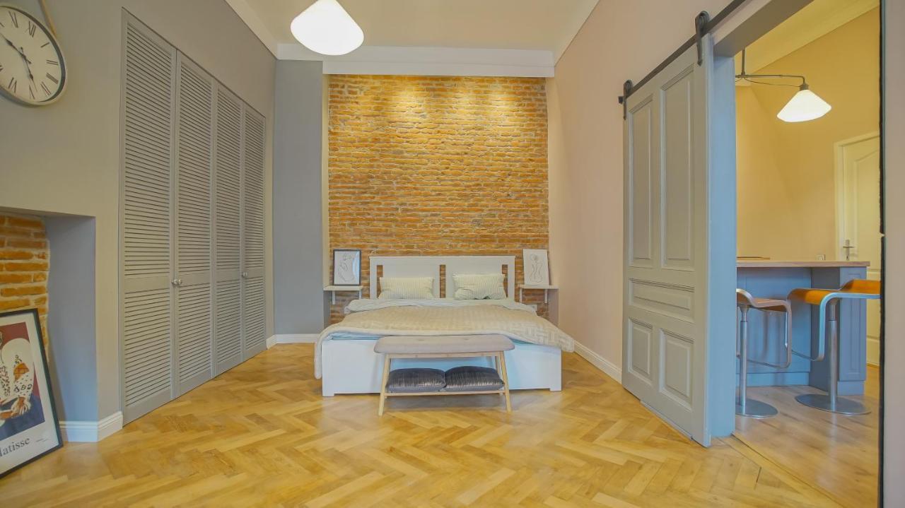 Coroni Republic Apart Appartement Braşov Buitenkant foto