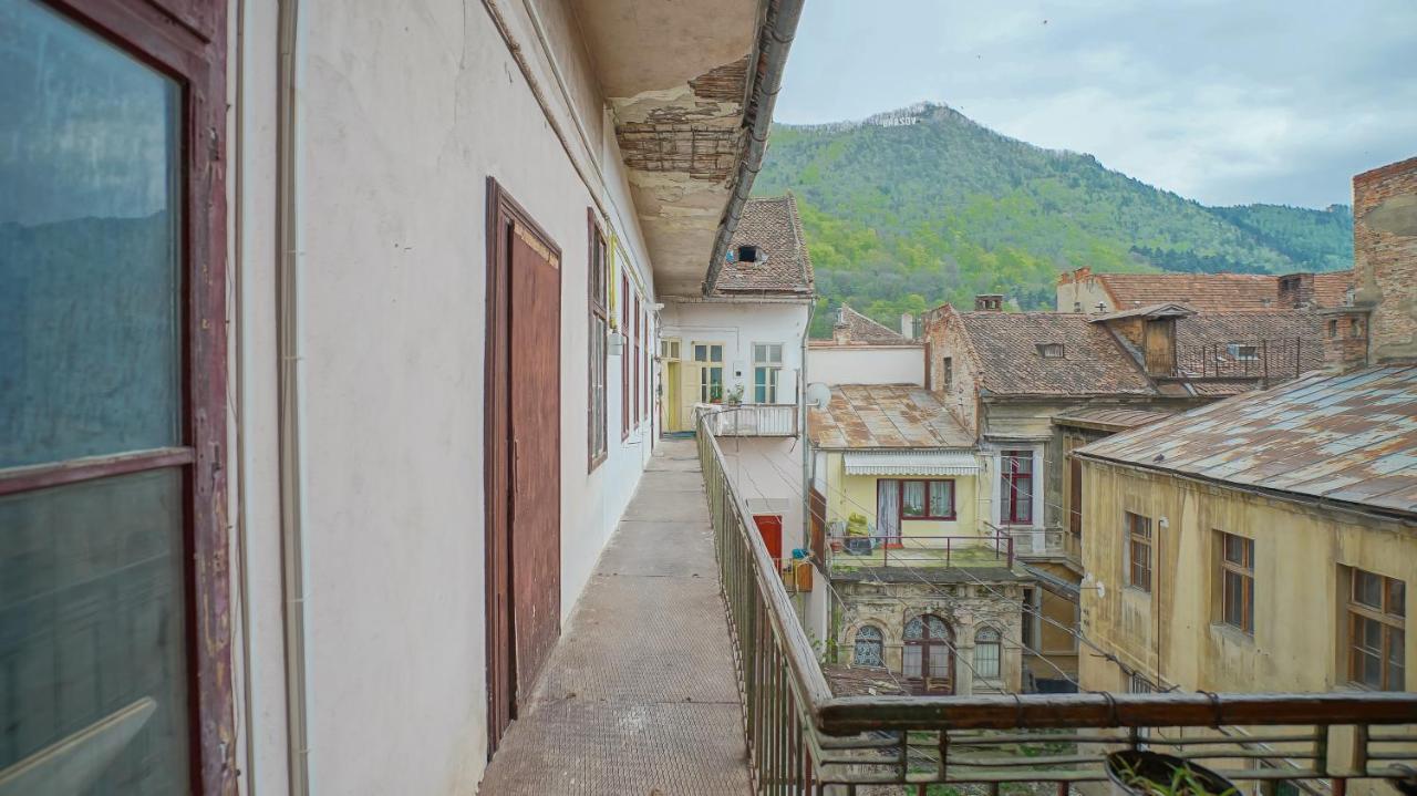 Coroni Republic Apart Appartement Braşov Buitenkant foto